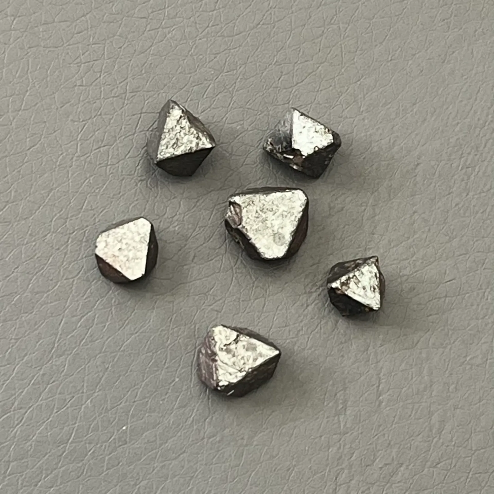 Magnétite - Attraction | Pierre brute