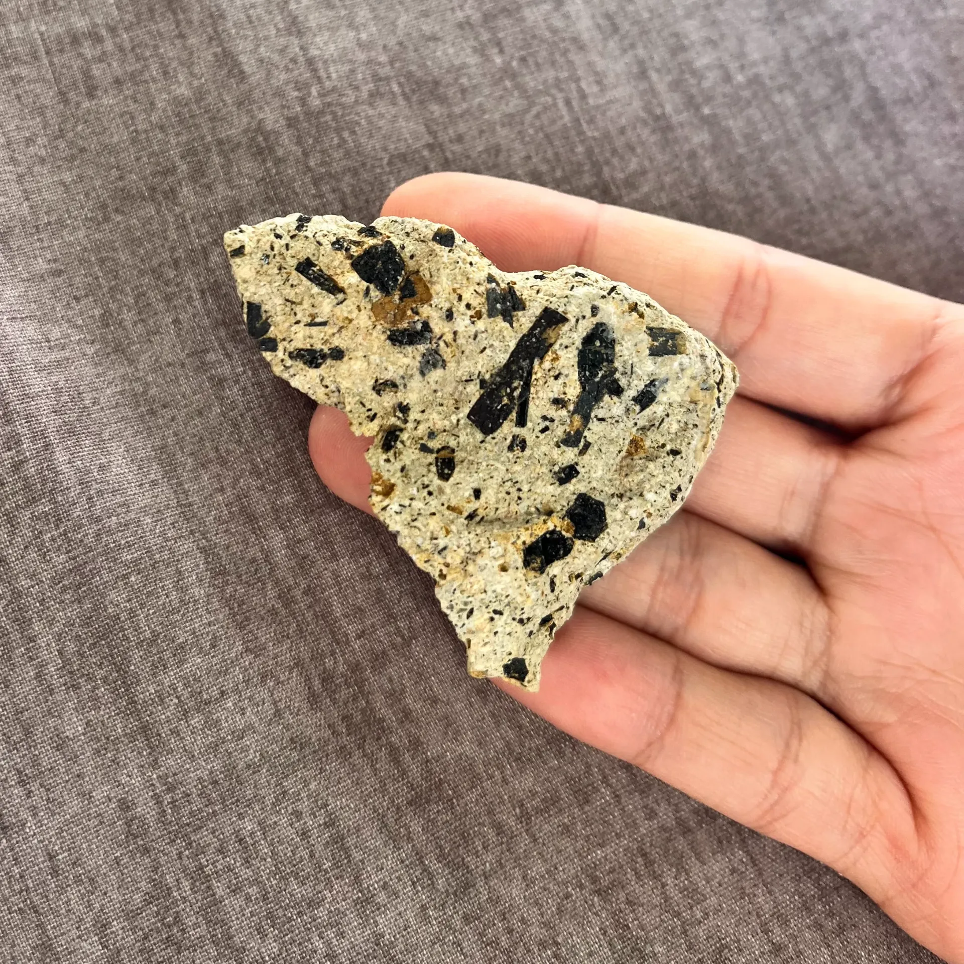 Hornblende - Equilibre Intérieur | Pierre Brute